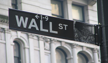 Wall Street atteint de nouveaux sommets